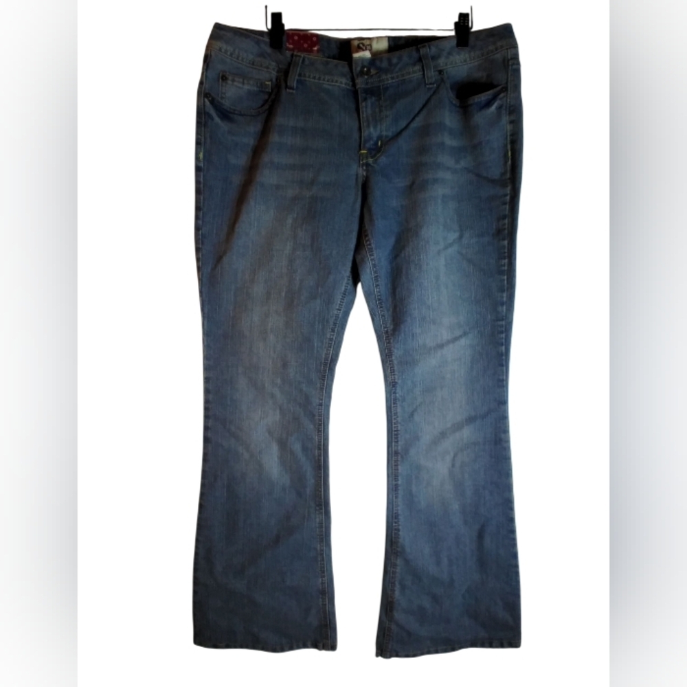 NWT So Women's Blue Denim Jeansflare Leg Size 15 Average Western Size 15